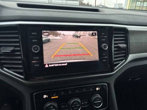 Certified 2022 Volkswagen Atlas SE image 27