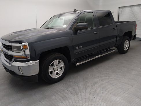 Used 2017 Chevrolet Silverado 1500 LT w/ Texas Edition RWD image 3