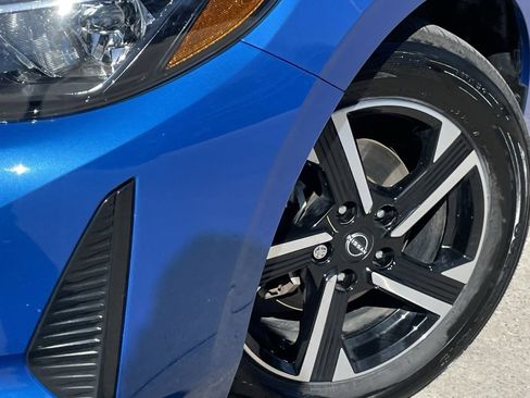 Used 2024 Nissan Sentra SV image 9