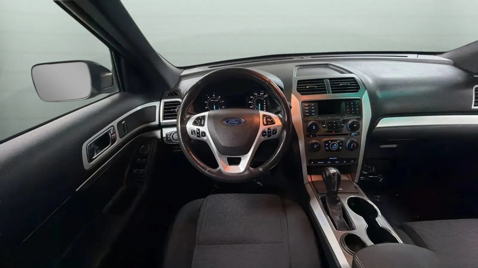 Used 2015 Ford Explorer XLT FWD image 19