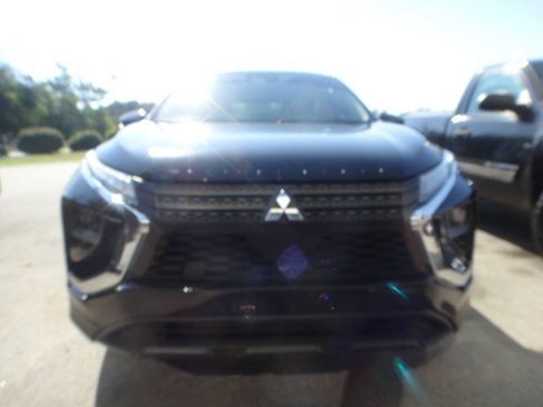 Used 2022 Mitsubishi Eclipse Cross LE AWD/4WD image 2