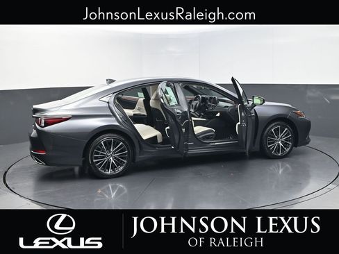 New 2025 Lexus ES 350 w/ Premium Package image 31