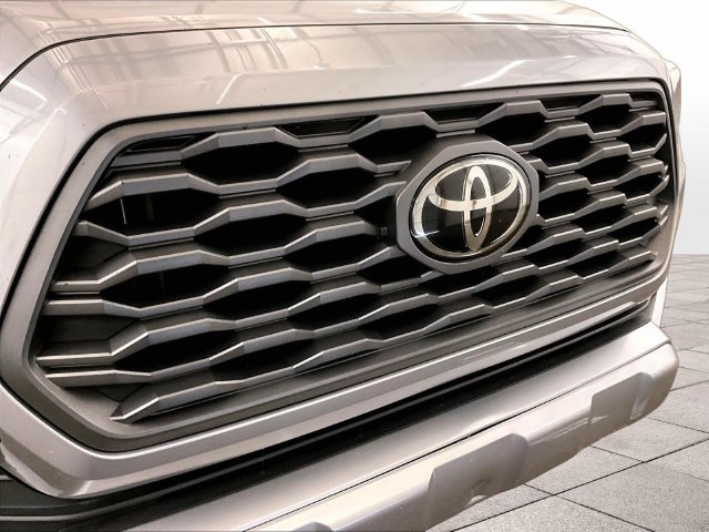 Used 2021 Toyota Tacoma TRD Sport w/ TRD Premium Sport Package AWD/4WD image 29