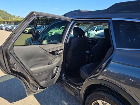 Used 2022 Subaru Outback Limited XT image 17