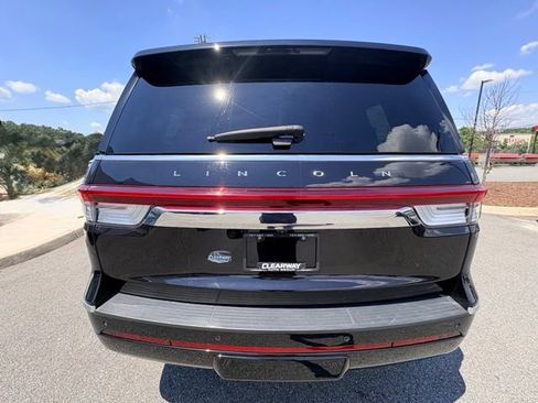 Used 2024 Lincoln Navigator Reserve AWD/4WD image 6