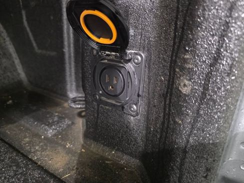 Certified 2024 Chevrolet Silverado 1500 LTZ image 8