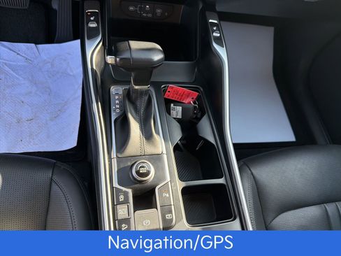 Certified 2024 Kia Sorento S FWD image 15