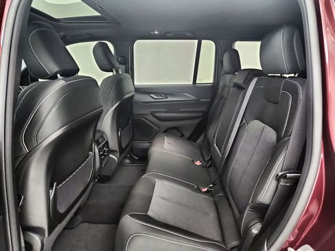 New 2025 Jeep Grand Cherokee Laredo X image 31