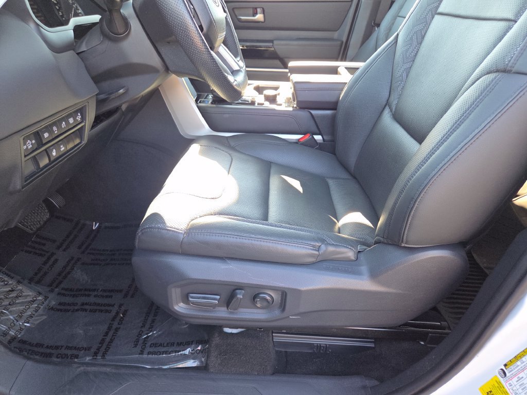 Used 2023 Toyota Tundra Limited AWD/4WD image 6