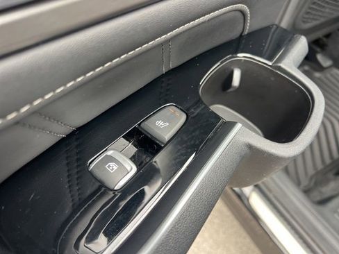 Used 2022 Kia Sorento SX image 32