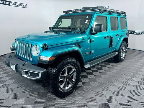 Used 2019 Jeep Wrangler Unlimited Sahara w/ Uconnect 4C Nav & Sound Group AWD/4WD image 2