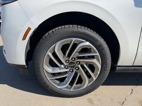New 2026 Lincoln Navigator L Reserve AWD/4WD image 11