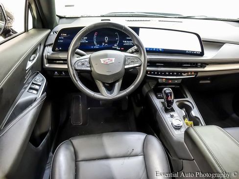 Certified 2025 Cadillac XT4 Premium Luxury image 2