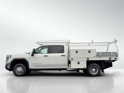 New 2025 GMC Sierra 3500 Pro w/ Convenience Package image 8