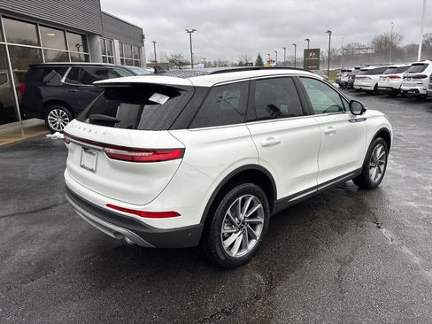 New 2026 Lincoln Corsair Premiere image 7