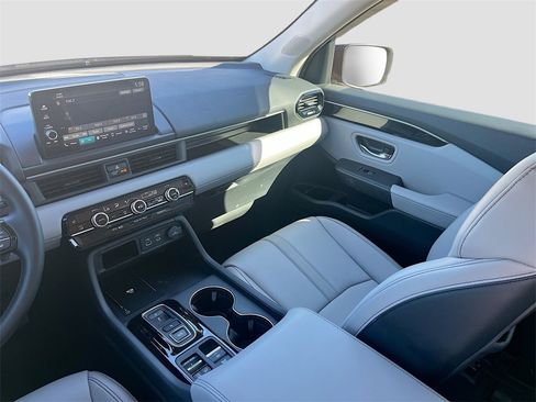 Used 2025 Honda Pilot EX-L image 23