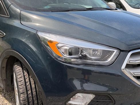 Used 2019 Ford Escape Titanium AWD/4WD image 22