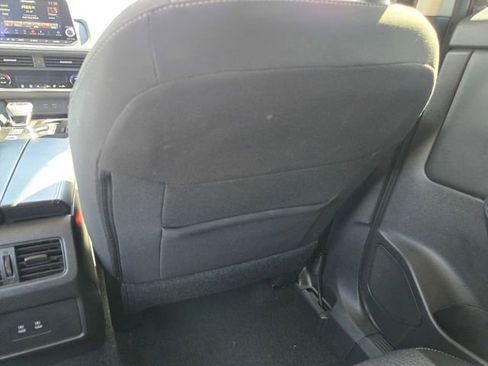 Used 2025 Nissan Rogue SV image 14