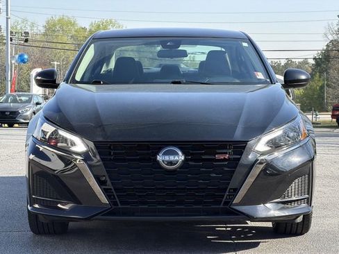 Certified 2024 Nissan Altima 2.5 SR image 3