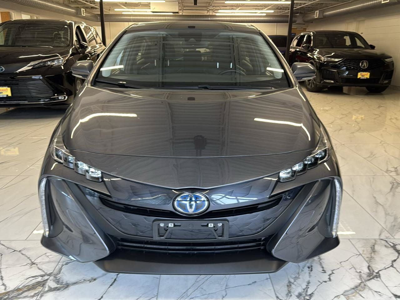 Used 2022 Toyota Prius Prime XLE FWD image 2