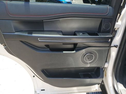 Used 2019 Ford Expedition Limited w/ Equipment Group 303A RWD image 11