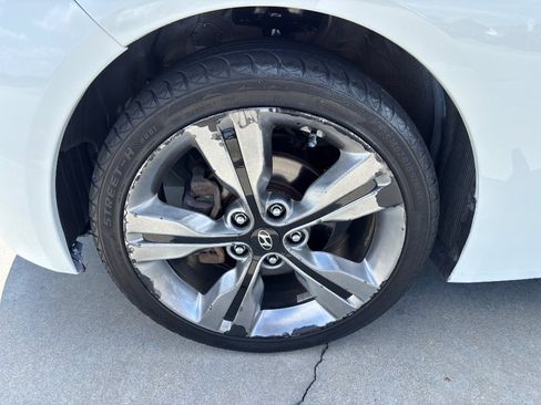 Used 2016 Hyundai Veloster w/ Option Group 02 FWD image 11