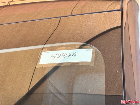 Used 2018 Tesla Model 3 Mid Range RWD image 11