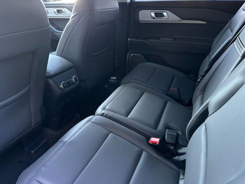 New 2026 Ford Explorer Active w/ Active Comfort Package image 13