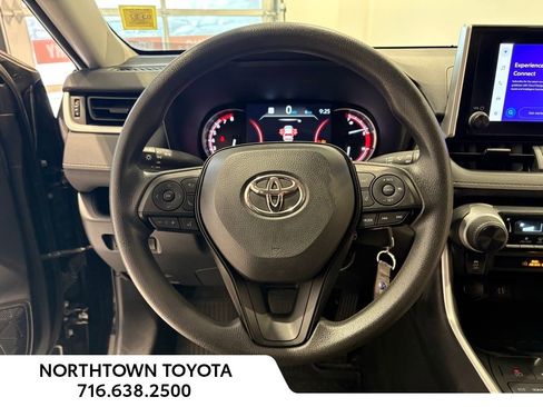 Used 2023 Toyota RAV4 LE image 7