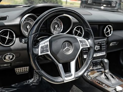 Used 2014 Mercedes-Benz SLK 350 image 12
