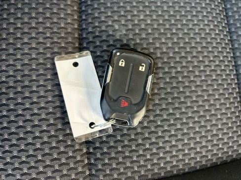 Used 2023 GMC Acadia SLE image 22