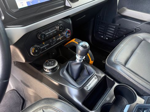 Used 2021 Ford Bronco Badlands image 13