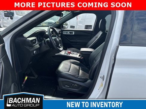 Used 2020 Ford Explorer Limited RWD image 4