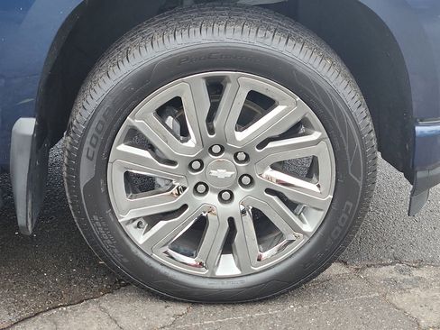 Used 2019 Chevrolet Silverado 1500 High Country w/ High Country Premium Package image 8