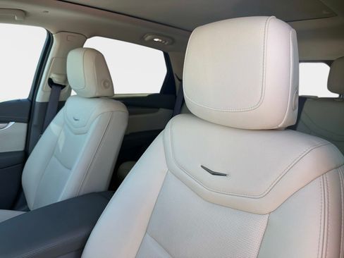 Used 2024 Cadillac XT5 Premium Luxury w/ LPO, Floor Liner Package FWD image 39