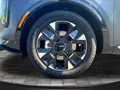 Certified 2026 Kia Sportage SX AWD/4WD image 34