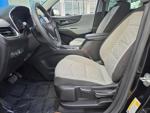 Used 2019 Chevrolet Equinox LS FWD image 9