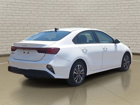 Used 2024 Kia Forte LXS FWD image 5