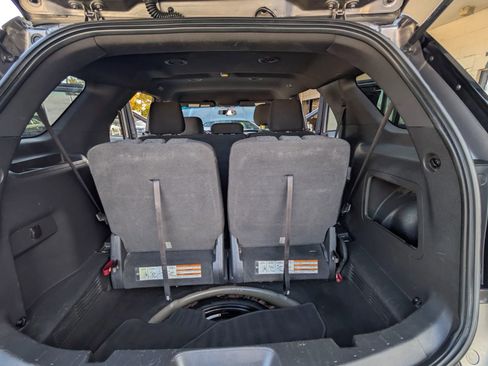 Used 2013 Ford Explorer XLT w/ Class III Trailer Tow Pkg image 19