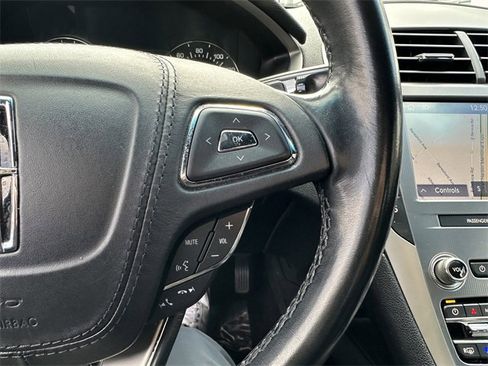 Used 2019 Lincoln MKZ Reserve image 28