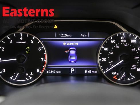 Used 2016 Nissan Maxima Platinum w/ Interior Lighting Package FWD image 18