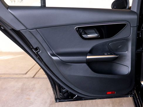 Used 2025 Mercedes-Benz C 300 Sedan image 28