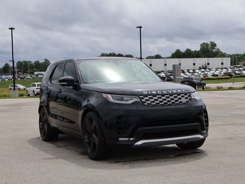 Used 2025 Land Rover Discovery Metropolitan Edition AWD/4WD image 3