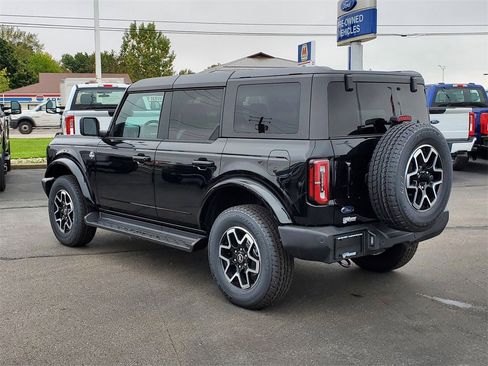 New 2025 Ford Bronco Outer Banks image 4