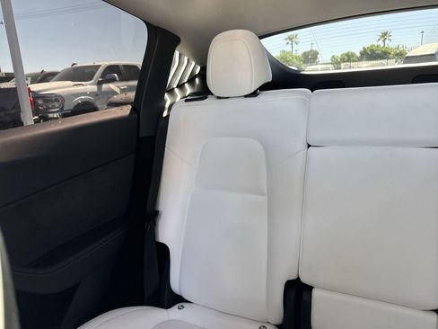 Used 2024 Tesla Model Y Performance AWD/4WD image 5