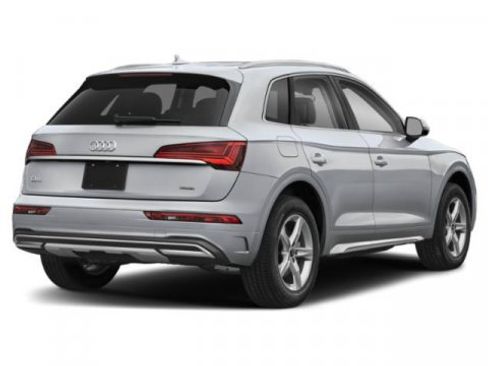 Certified 2023 Audi Q5 Premium w/ Convenience Package image 2