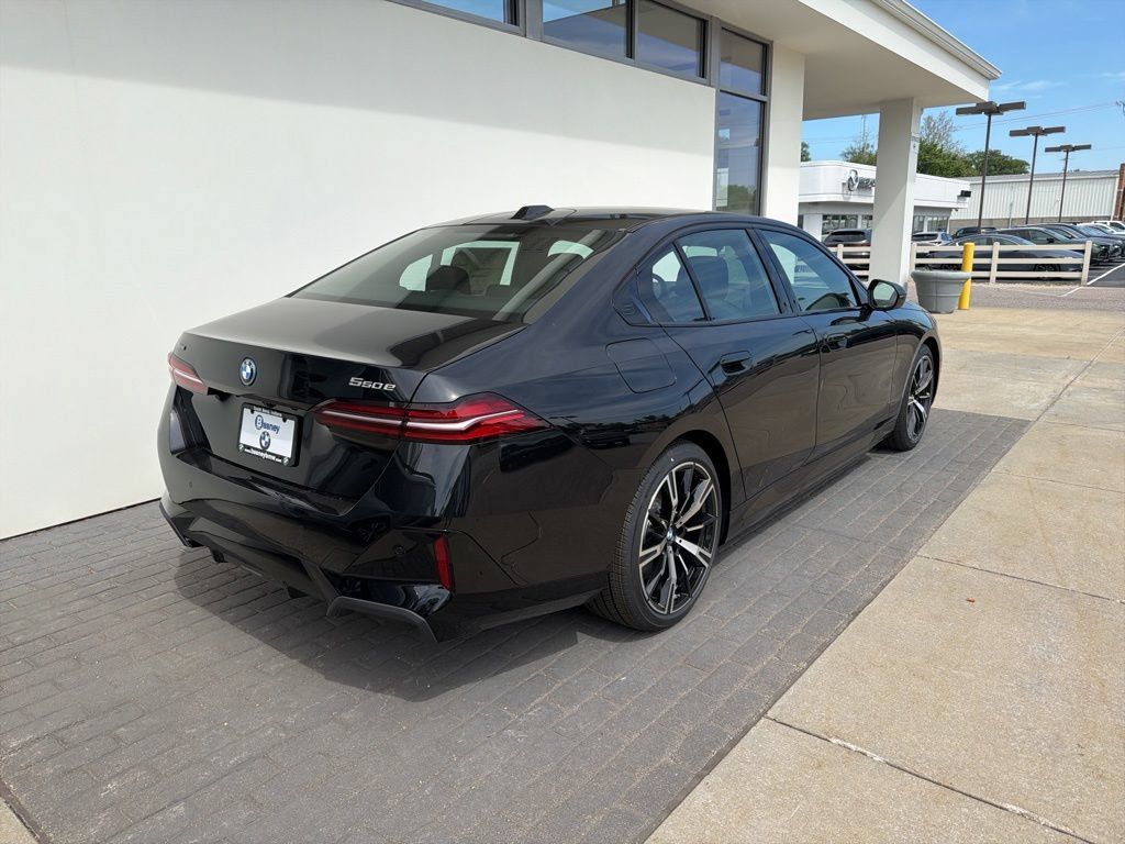 New 2027 BMW 550e xDrive AWD/4WD image 5