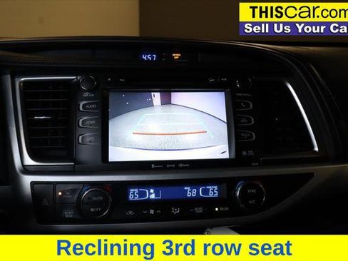 Used 2017 Toyota Highlander XLE image 23