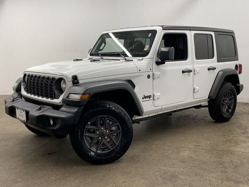 Used 2025 Jeep Wrangler Unlimited Sport AWD/4WD image 1