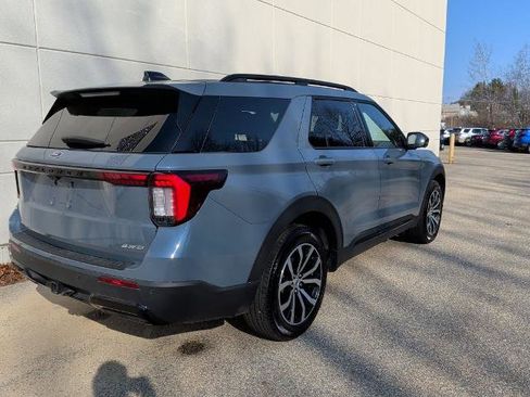 Certified 2025 Ford Explorer ST-Line image 7